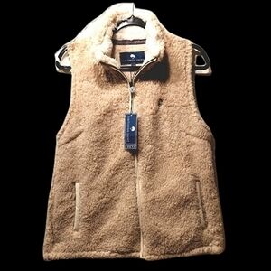 NWT Southern Shirt Women's L Soft Sherpa Vest